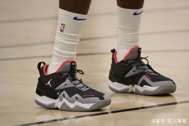 欧冠-维尼修斯破门莫拉塔弑旧主 皇马1-3AC米兰