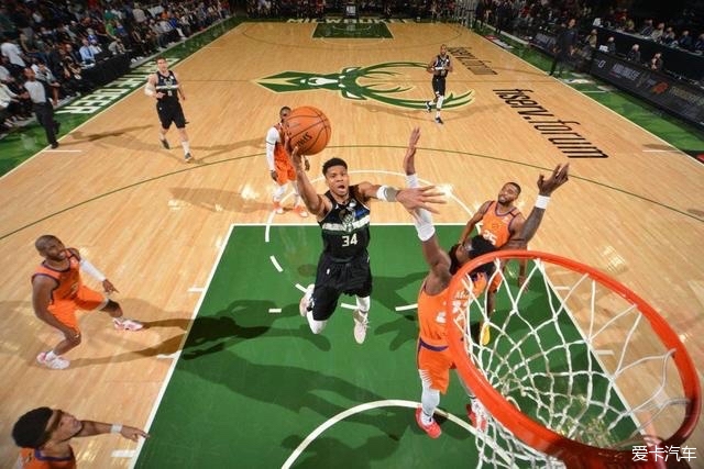 首钢三分球22投仅1中 解立彬：整个联赛都罕见